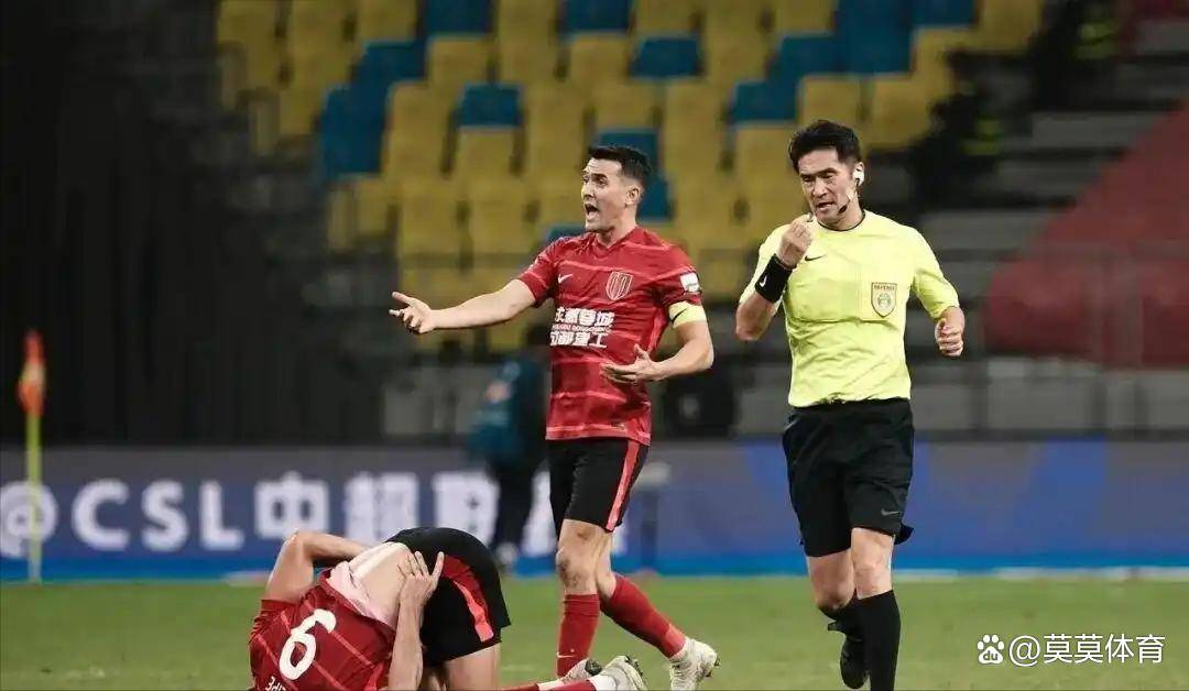 开云APP关于转会期体能课后，克里夫兰骑士更衣室发声备战中超，赛场秩序良好，赛程密集仍需轮换的信息