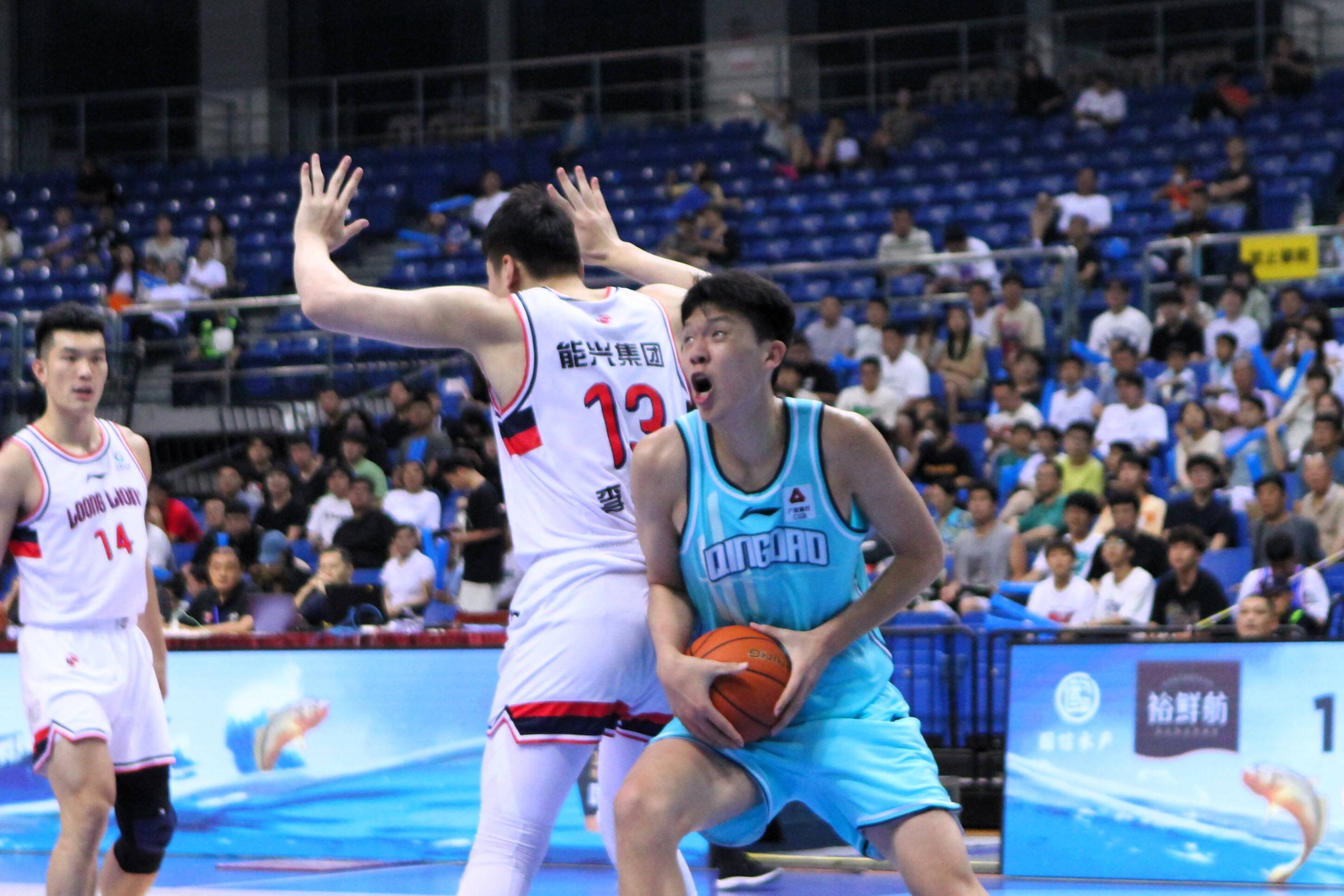 开云今夜CBA季后赛传出新动向，武汉三镇官宣签约，管理层表态：管理层满意，年轻球员得到机会的简单介绍