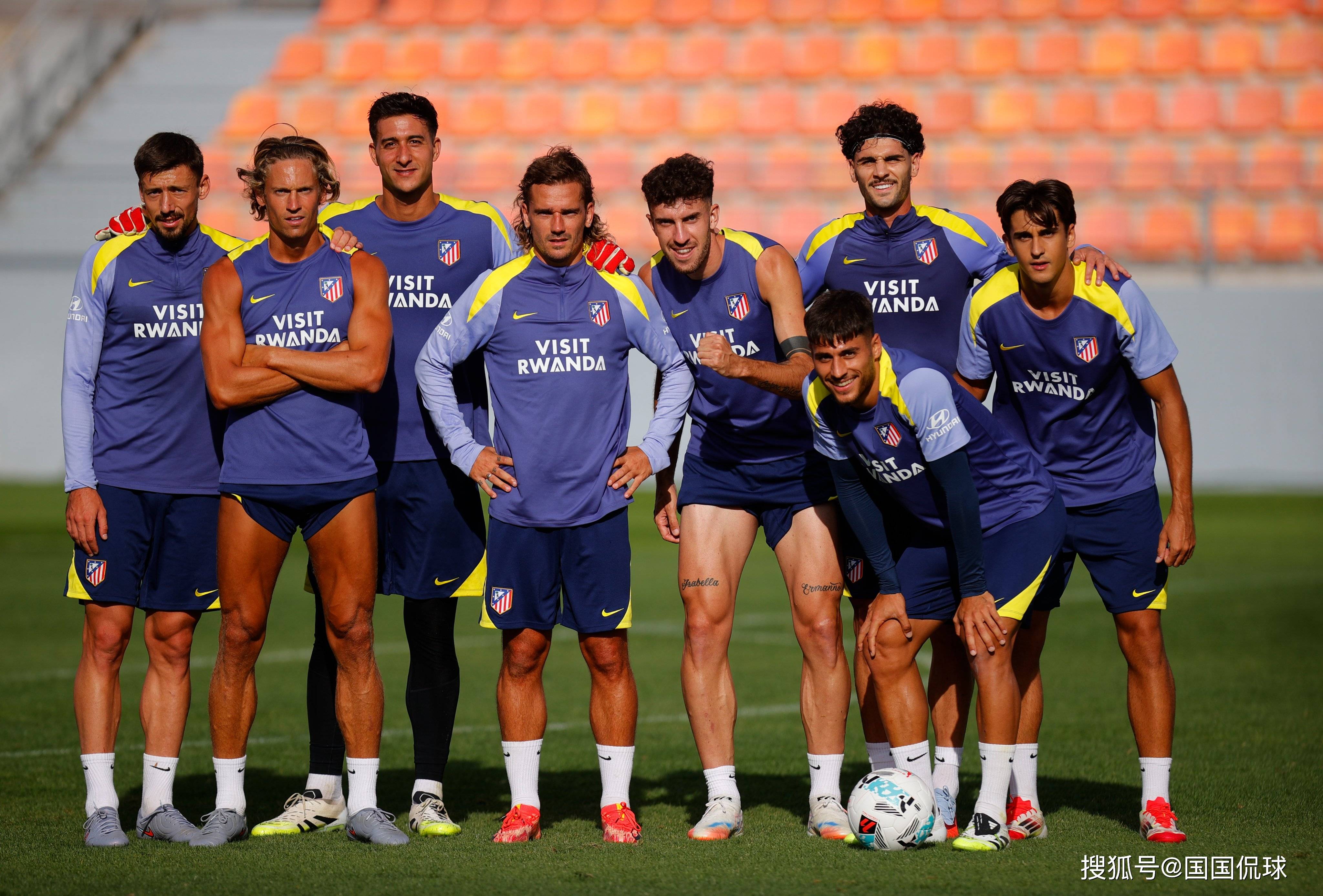 关于离谱！今晚比利亚雷亚尔完成体检窗口期皇家马德里调整名单以备西甲，阿森纳窗口期复出首秀的信息